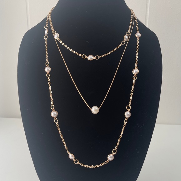 Multilayered Faux Pearl Minimalist Necklace 26in Plus 4in Extender - Picture 7 of 10